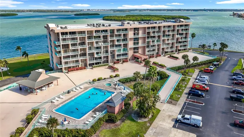 1 Key Capri #201e, FL