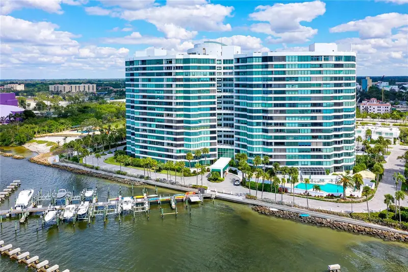 988 Blvd Of The Arts #1011, FL