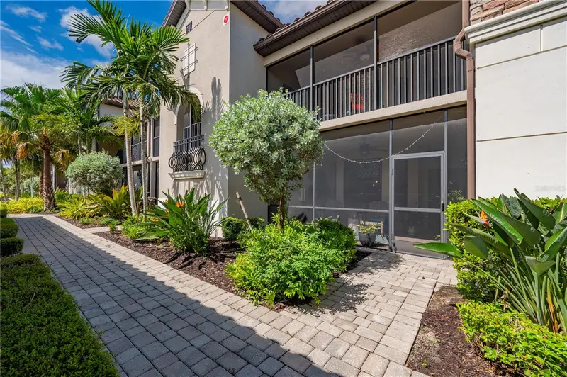 5517 Palmer Cir #106, FL