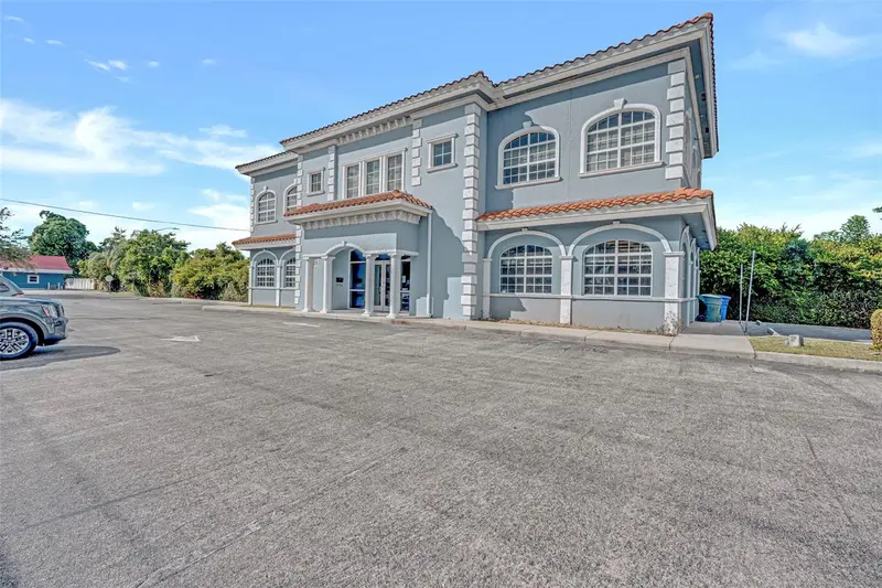 1825 Colonial Blvd, FL