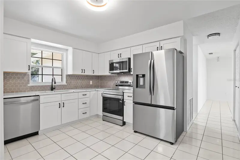 776 Mockingbird Ln, FL