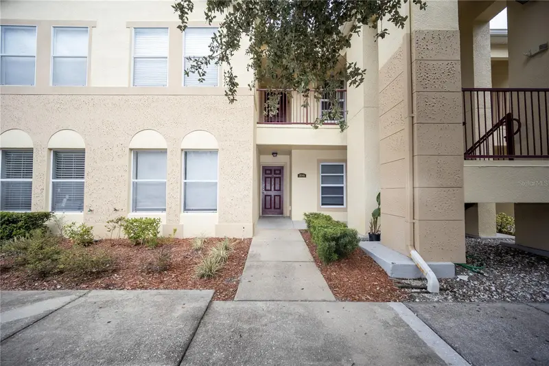 2814 Club Cortile Cir #A, FL