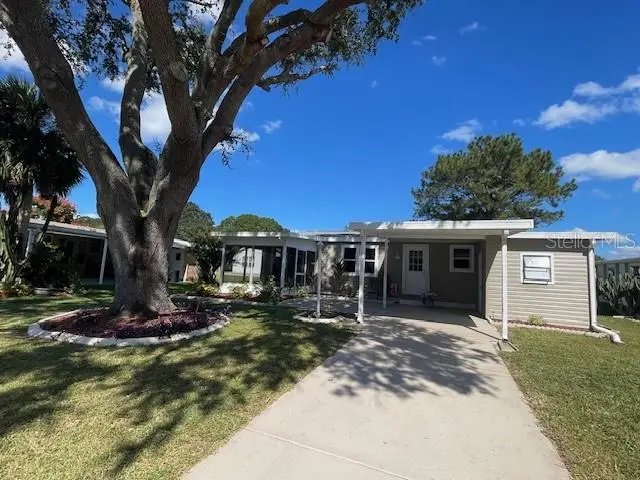 909 Orchid St, FL