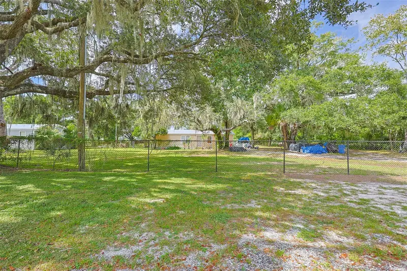 1329 Wilkinson Dr, FL