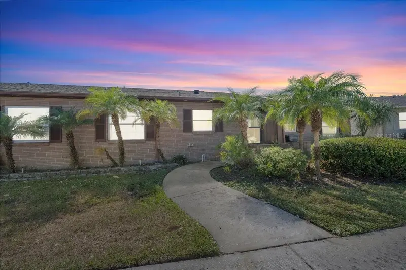 9519 Fieldview Cir #9519, FL