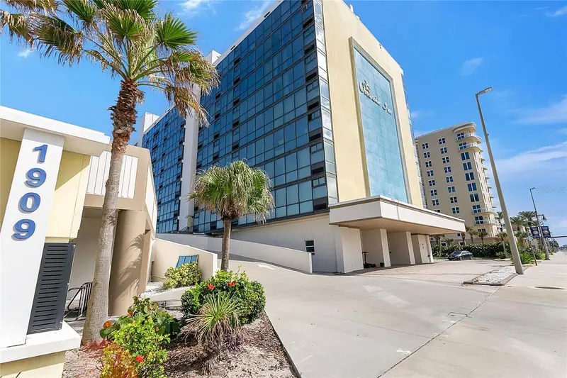 1909 S Atlantic Ave #802, FL