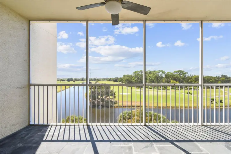 1200 Country Club Dr #2405, FL