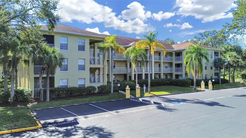 2690 Coral Landings Blvd #218, FL