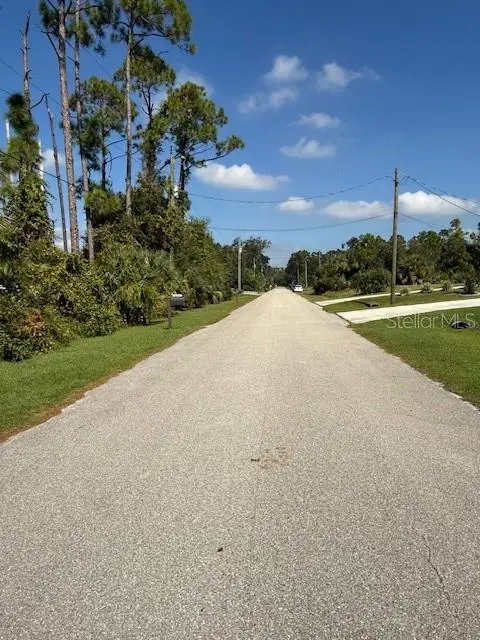Pincushion St, FL