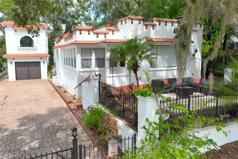 229 E 6th Ave, FL