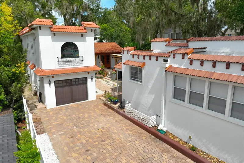 229 E 6th Ave, FL