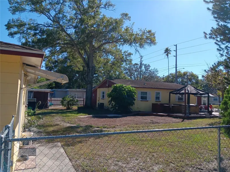 374 3rd St Nw, FL