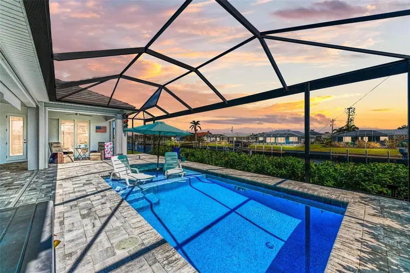 630 Coronado Dr, FL
