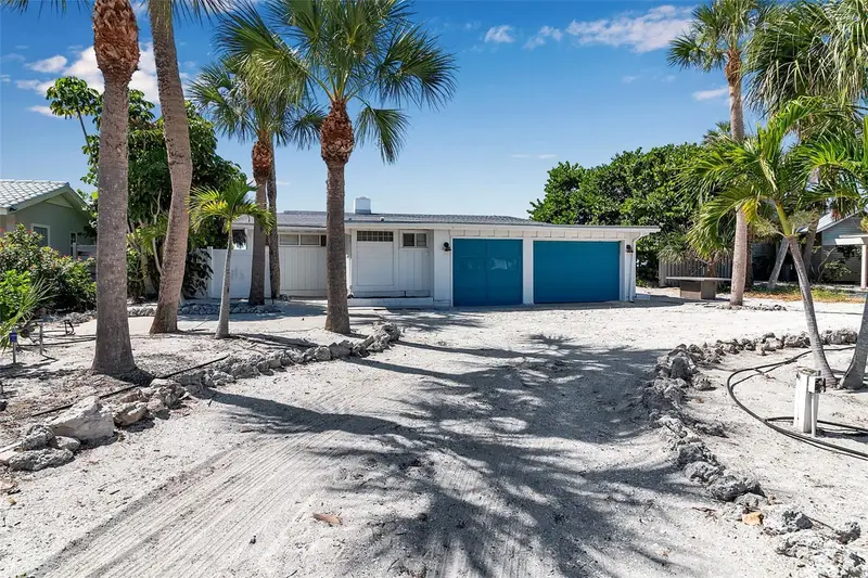 2819 Gulf Of Mexico Dr, FL