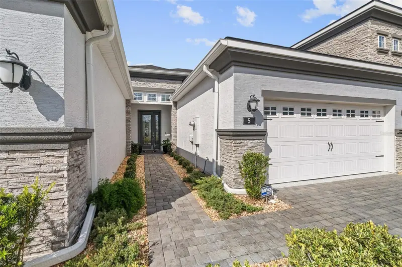5 Longridge Ln, FL