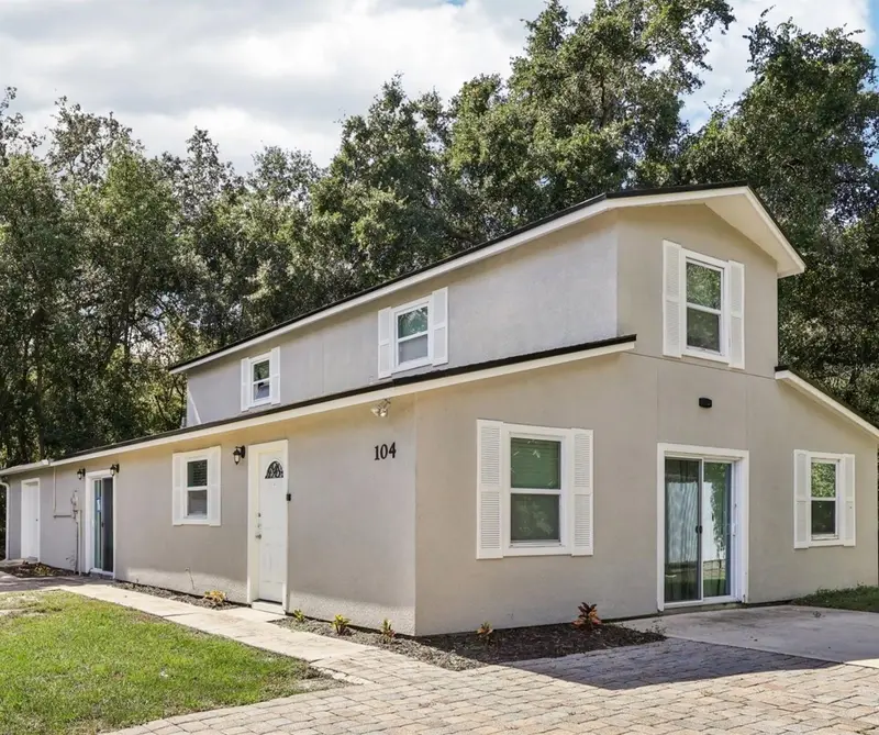 104 Hallmark Ct, FL