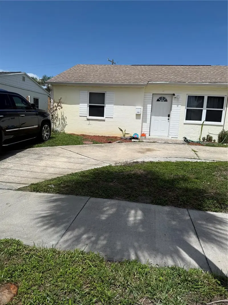712 Mandalay Ave, FL