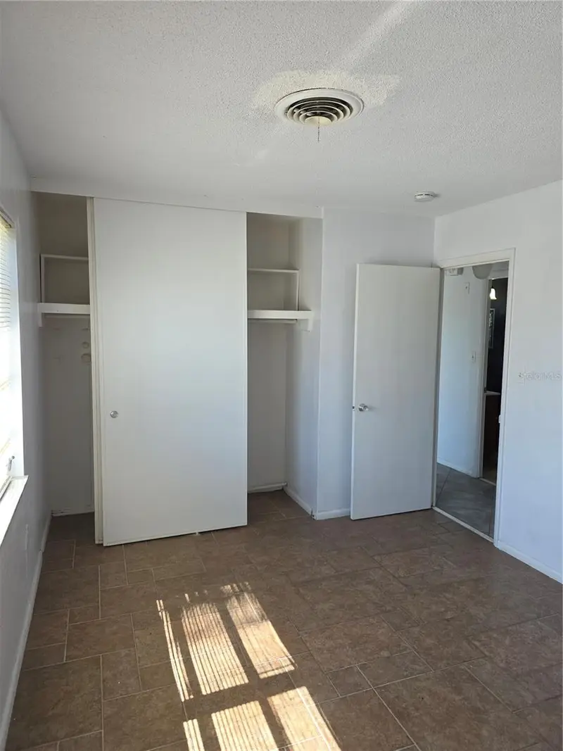 22236 Montrose Ave, FL