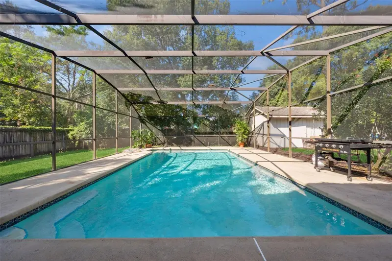240 N Line Dr, FL