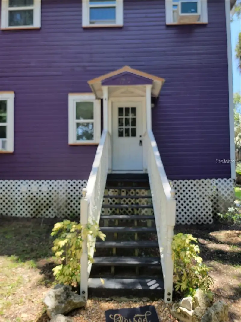 965 Ne 2nd St #4, FL