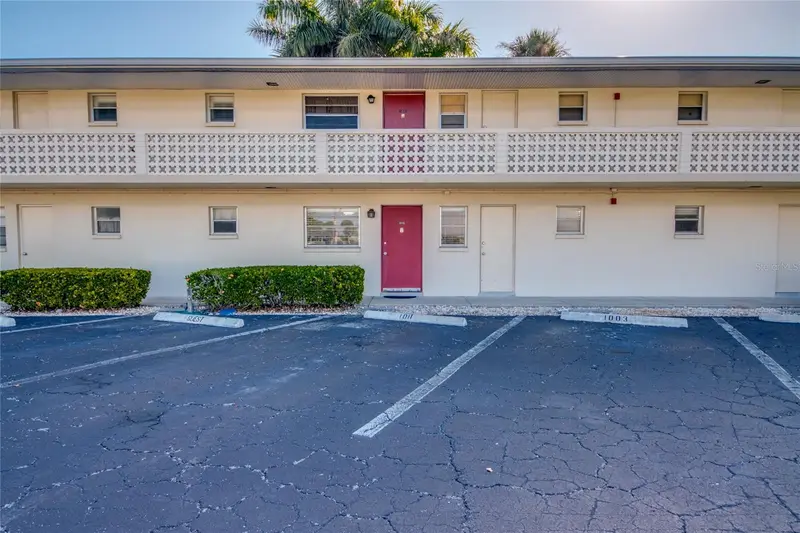 1003 Tropic Ter, FL