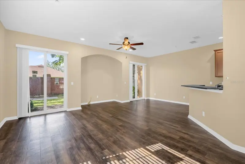 910 Ashworth Overlook Dr #A, FL