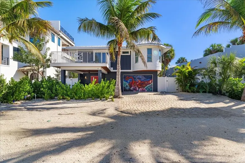 111 Cedar Ave, FL