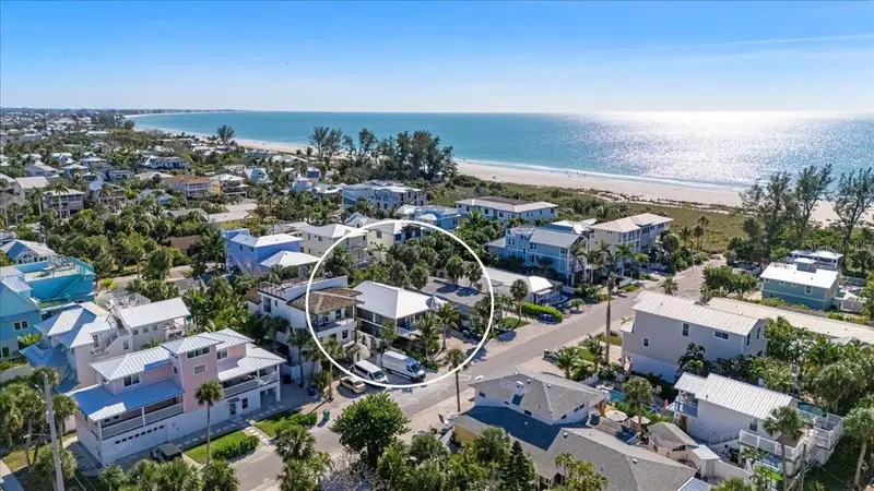 111 Cedar Ave, FL