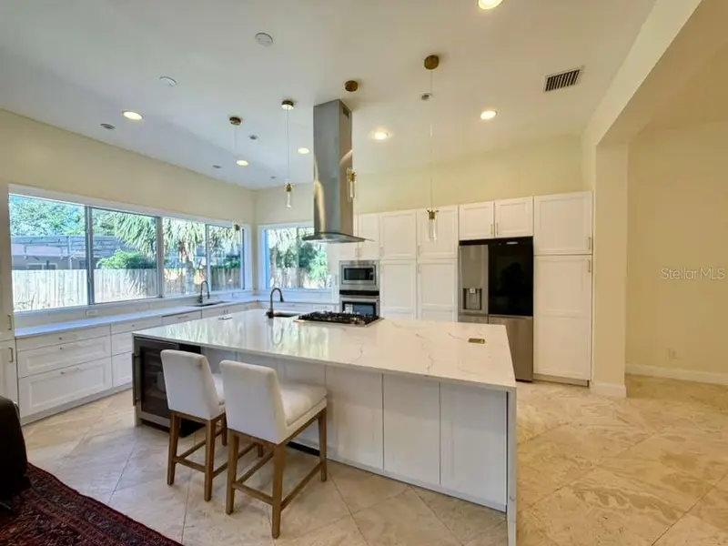672 Mossy Branch Ct, FL