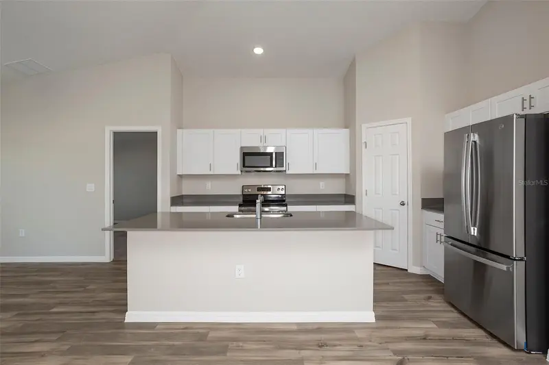 1033 Foreshore Ln, FL