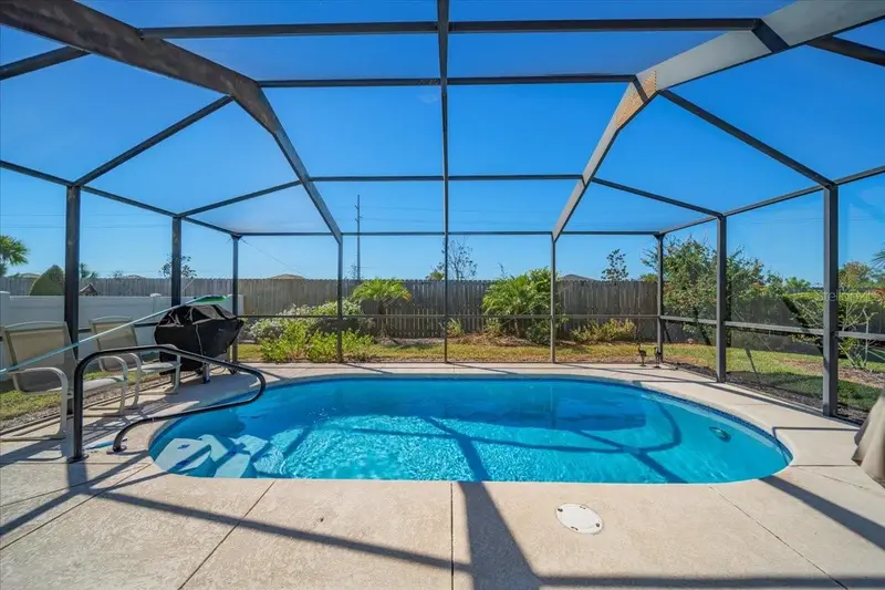364 Lake Suzanne Dr, FL