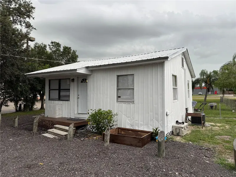 101 S Rogers Ave, FL