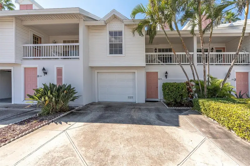 106 Sun Isle Cir #11, FL