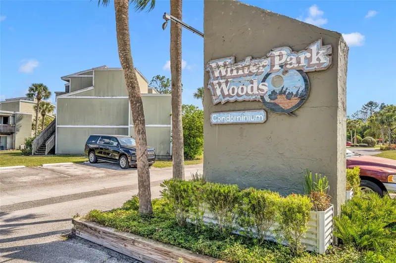 311 Scottsdale Sq #311, FL
