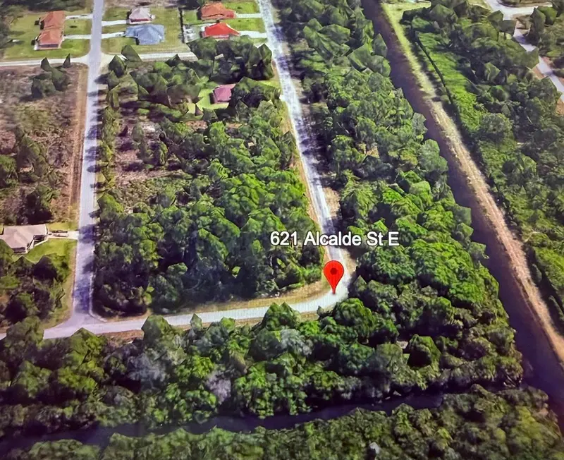 921 Alcalde St E, FL