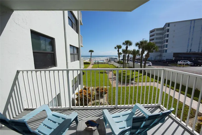 1571 S Atlantic Ave #202, FL