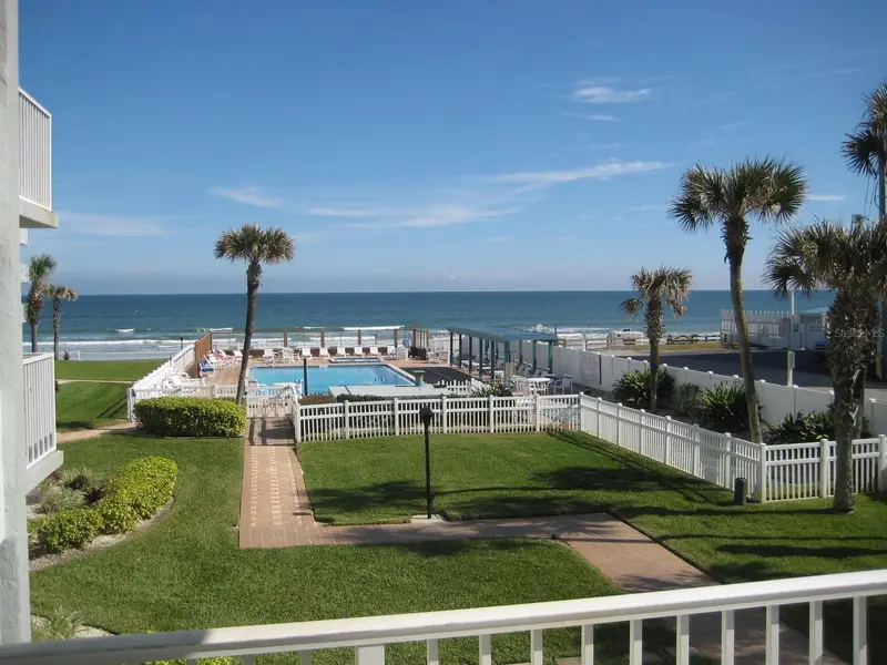 1571 S Atlantic Ave #203, FL