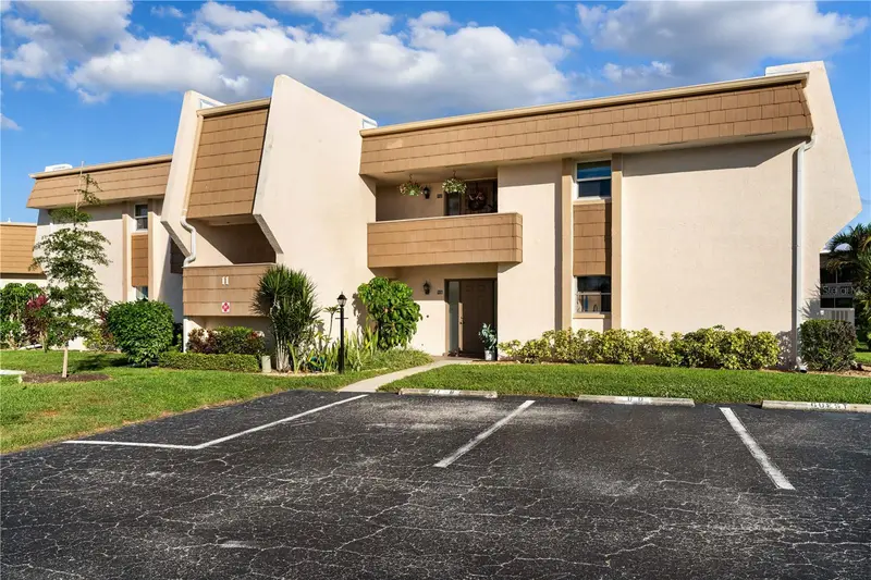 1080 Bal Harbor Blvd #11b, FL