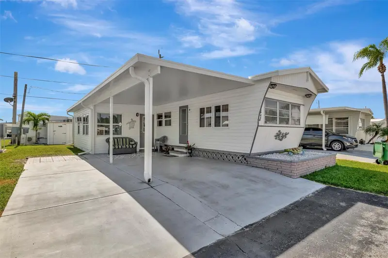 247 Palm Ln, FL