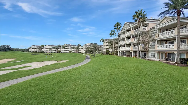 1370 Centre Court Ridge Dr #303, FL