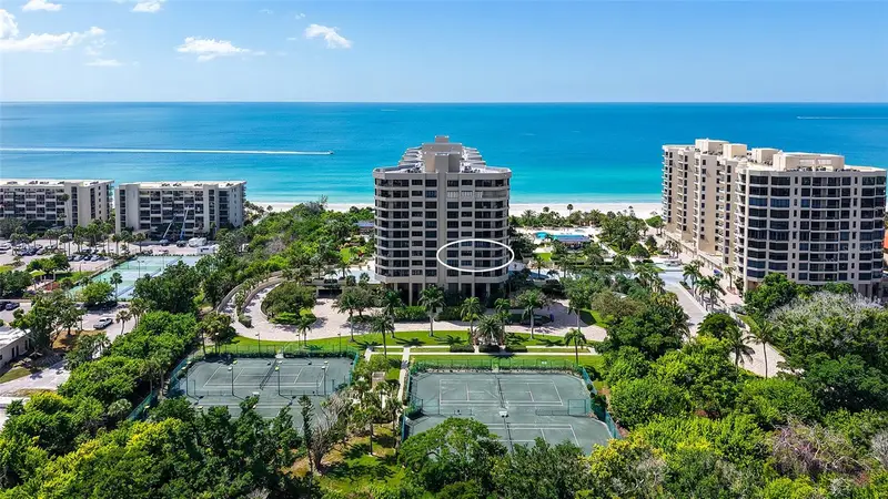1211 Gulf Of Mexico Dr #301, FL