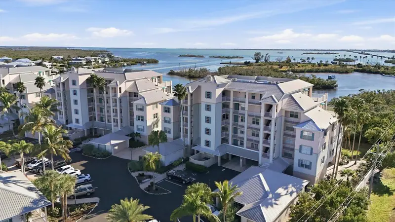 13113 Gasparilla Rd #403, FL
