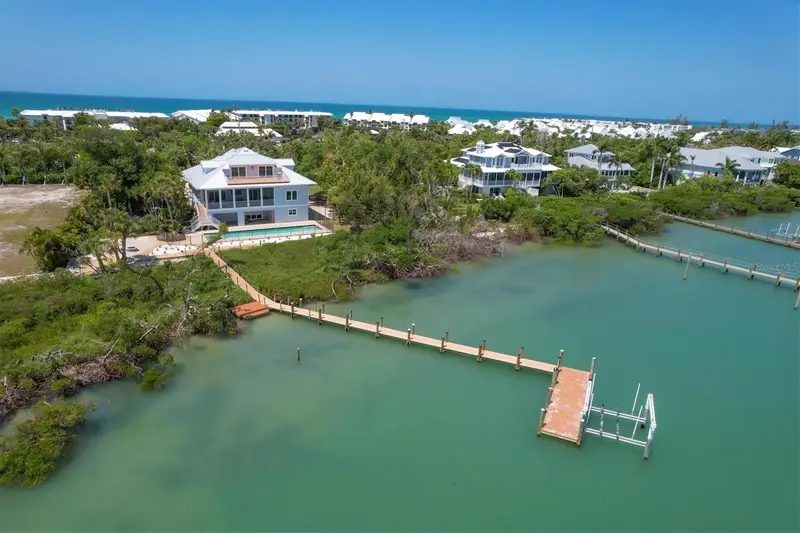 19 Grouper Hole Dr, FL