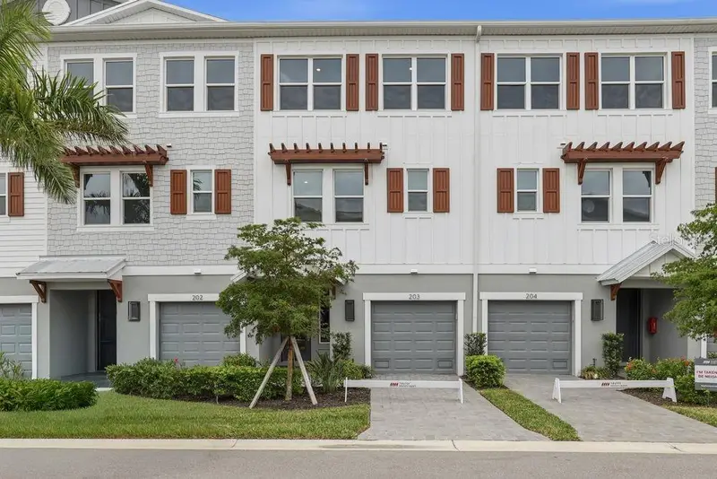 1624 Compass Pointe Ct #203, FL