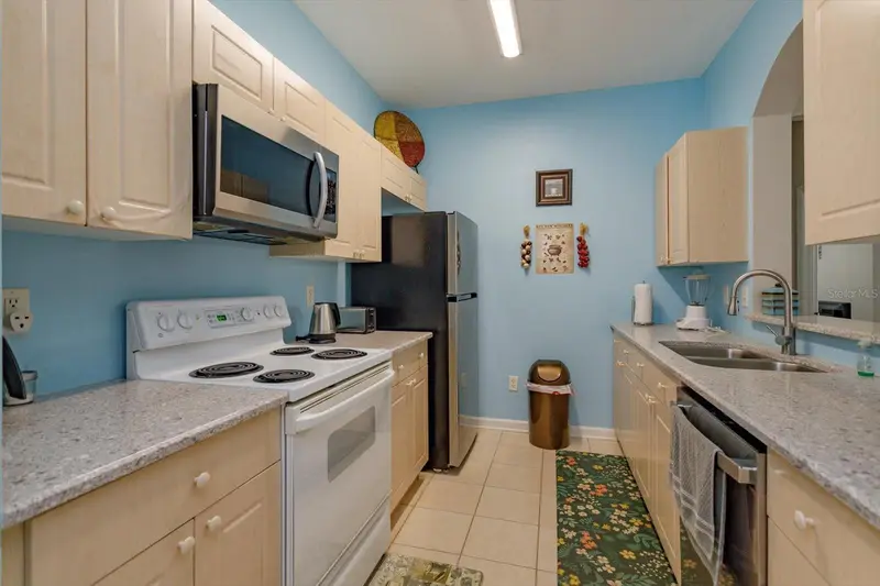 2302 Silver Palm Dr #204, FL