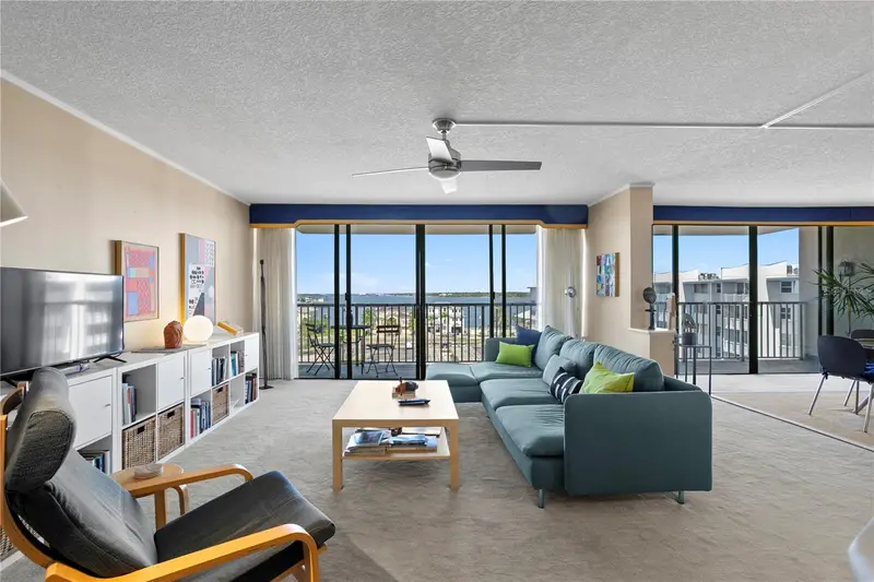 450 Treasure Island Cswy #702, FL