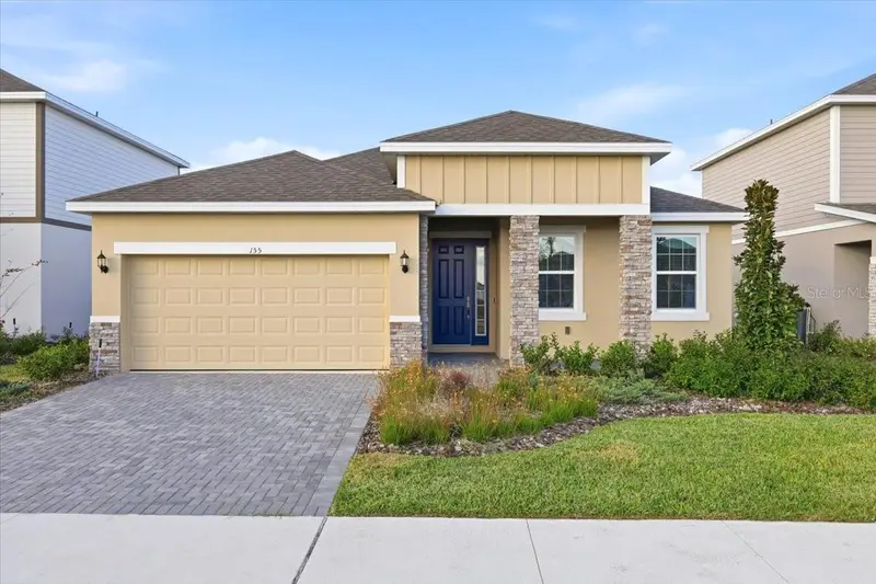 155 Bottle Brush, FL
