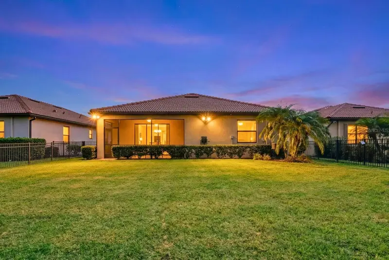 10015 Marbella Dr, FL