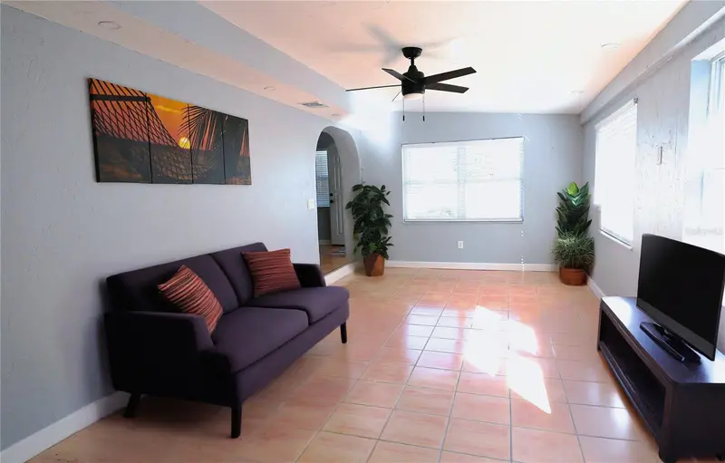 140 Palmetto Cir Ne, FL