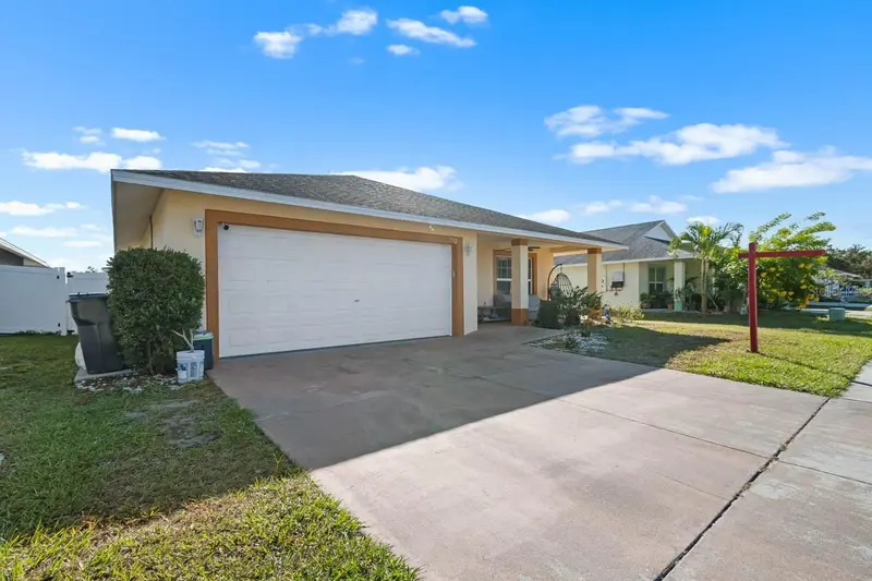 1132 Shared Passion St, FL